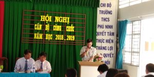 Thầy Nguyễn Văn Reng - Bí thư Chi Bộ, Hiệu trường nhà trường.